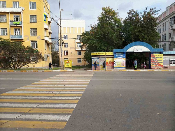 Реклама на Наружных конструкциях улица Алюминиевая, остановка Строителей (четная)